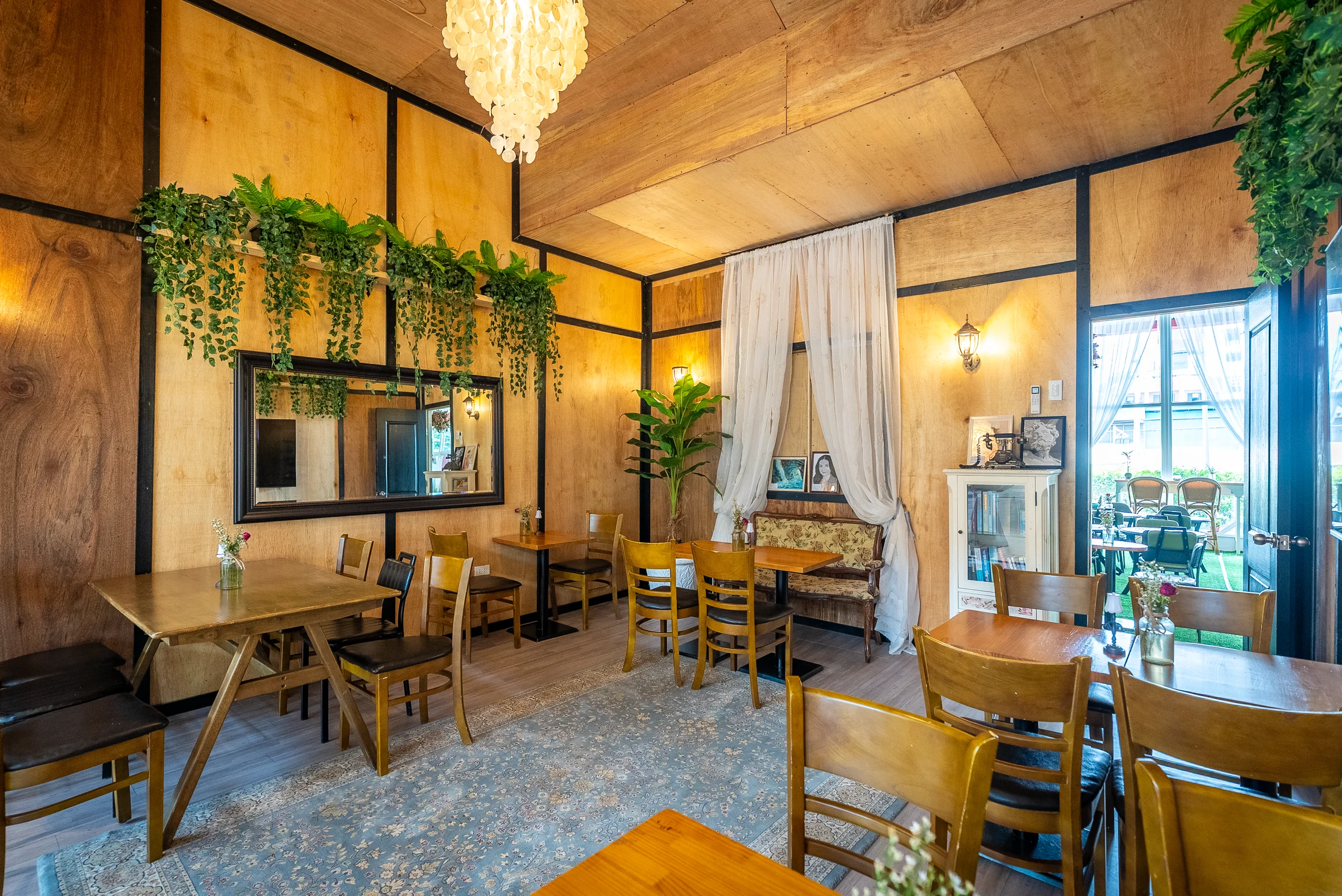 North Café payag, view two